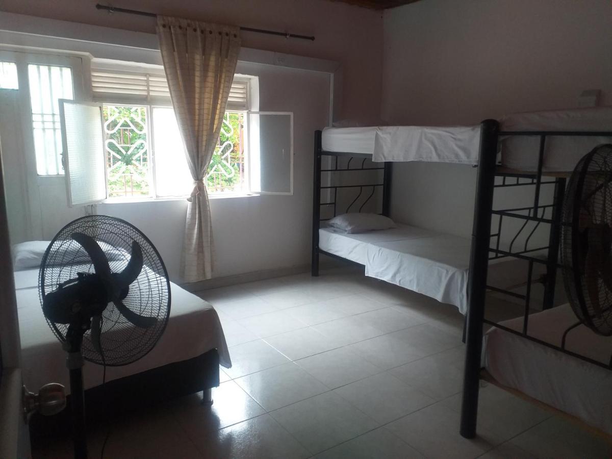 Backpackers And Travellers Hostel Neiva  Luaran gambar